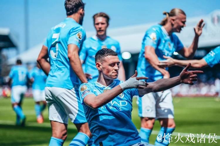 福登完成英超第12次远射破门,并列曼城队史第四 福登完成英超第12次远射破门,并列曼城队史第四